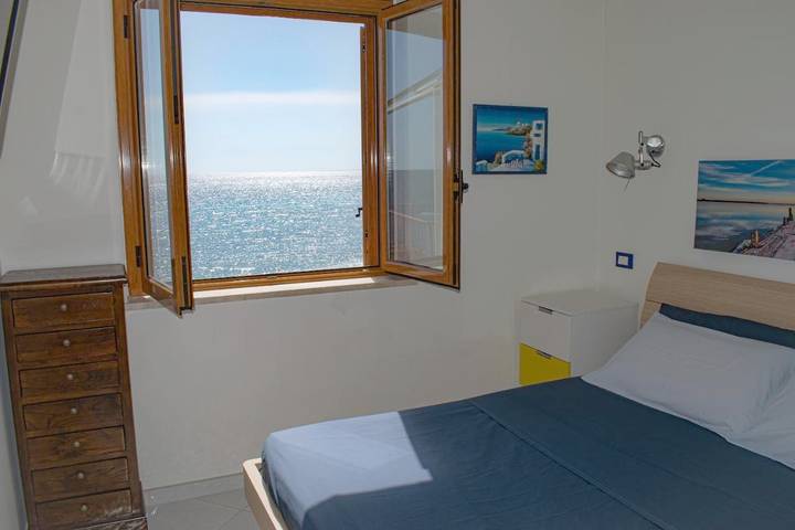 Gîte pour 4 personnes, avec terrasse et vue à Letojanni - 3