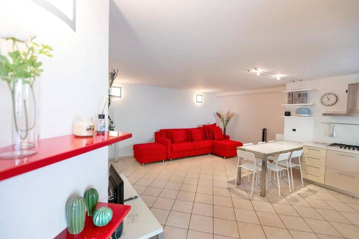 Ferienwohnung für 6 Personen, mit Terrasse, kinderfreundlich in Gardone Riviera