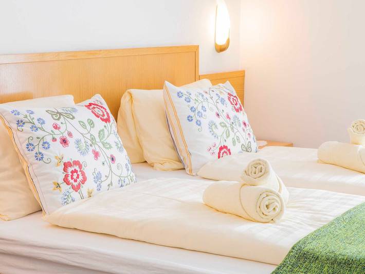 Hotel garni Weberhäusl - Doppelzimmer 7 in Strobl, Bezirk Salzburg-Umgebung