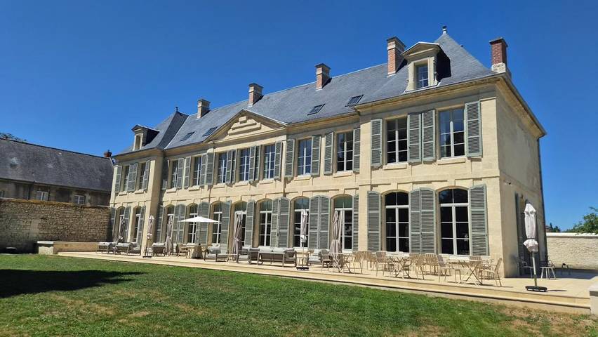 Chambre d’hôte pour 4 personnes, avec jacuzzi et jardin dans Braine