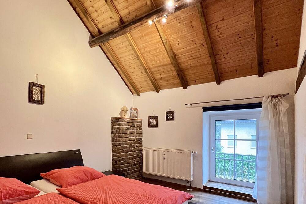 Ganze Wohnung, Reihenhaus mit Garten in schönem Innenhof in Mechernich, Naturpark Hohes Venn-Eifel