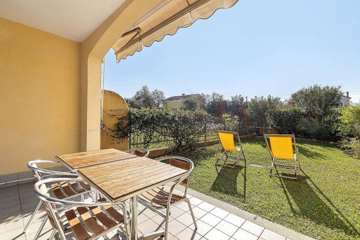 Appartamento per 7 persone, con giardino in Loano