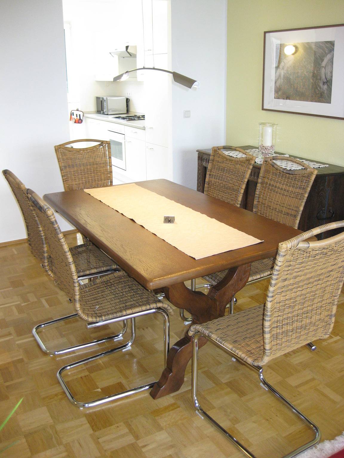 Apartamento vacacional entero, Apartamento de vacaciones para 5 personas con balcón in Friedrichshain - Kreuzberg, Berlín