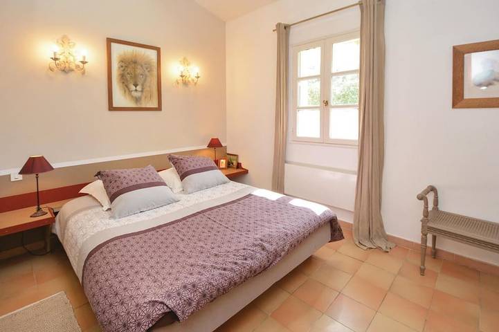 Location de vacances pour 4 personnes, avec piscine et jardin à Les Baux-de-Provence - 2