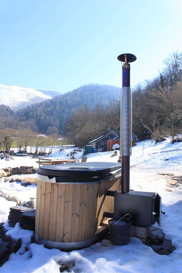 Location de vacances pour 2 personnes, avec jardin ainsi que terrasse et vue dans Vallée d'Ossau - 3