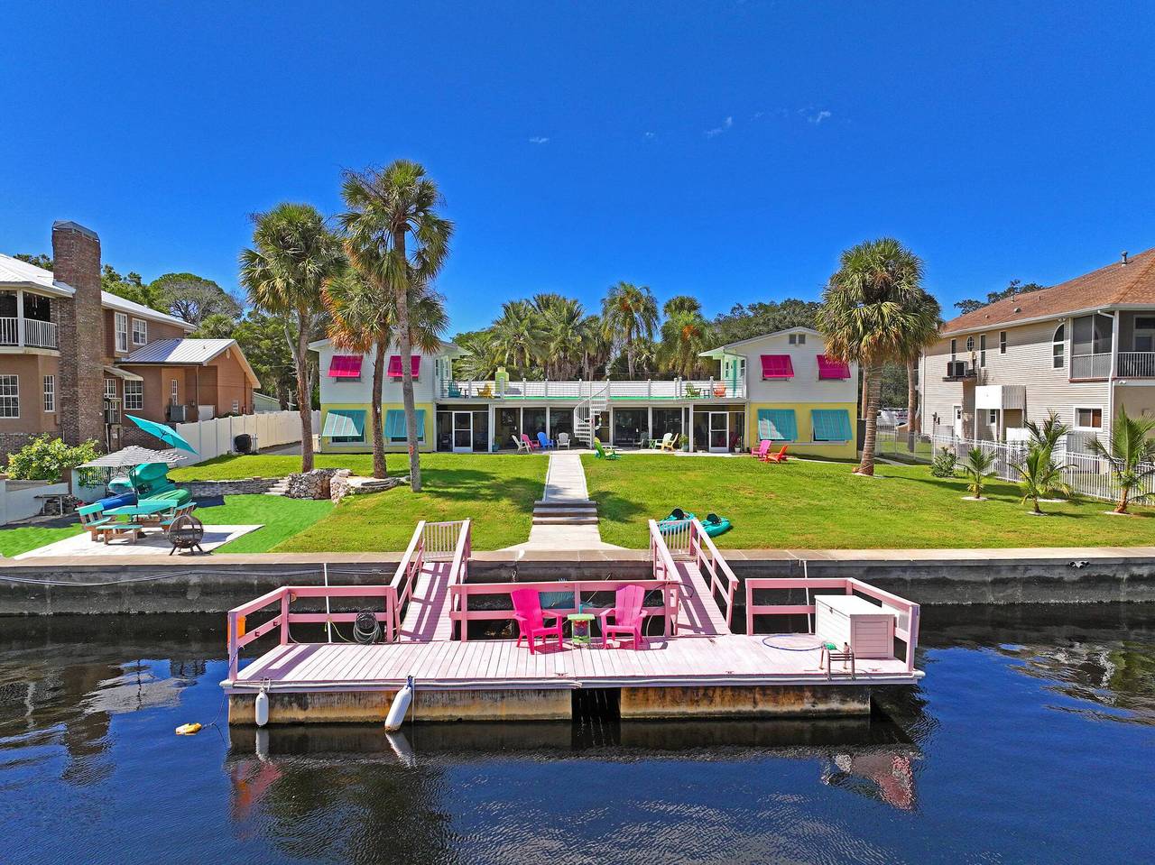 Ganzes Studio, Die Meerjungfrau auf dem Cotee River in New Port Richey, Pasco County