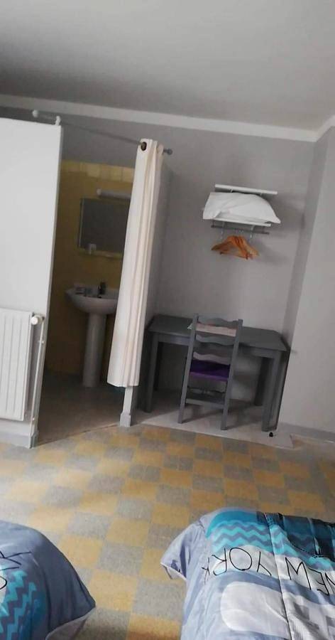 Hôtel pour 4 personnes, avec terrasse, animaux acceptés à Decize - 4