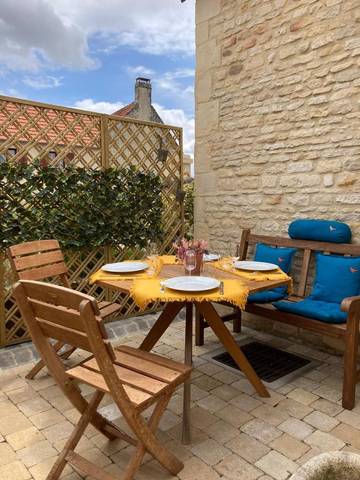 Gîte pour 4 personnes, avec terrasse dans Thue et Mue
