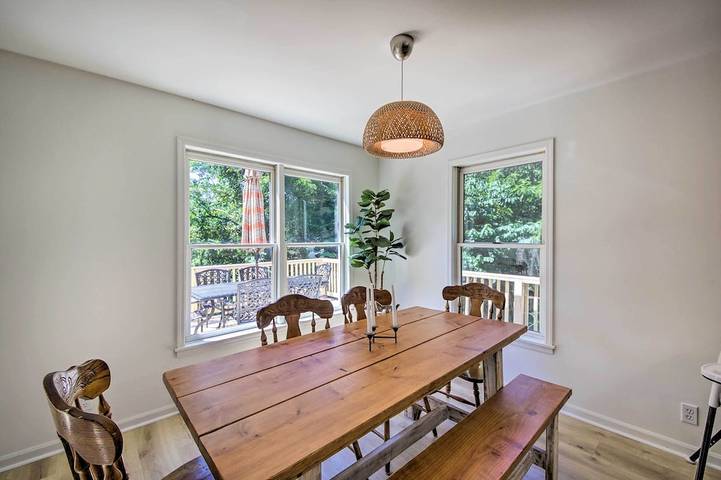 Vacation rental for 11 people, with terrace in Patoka Lake