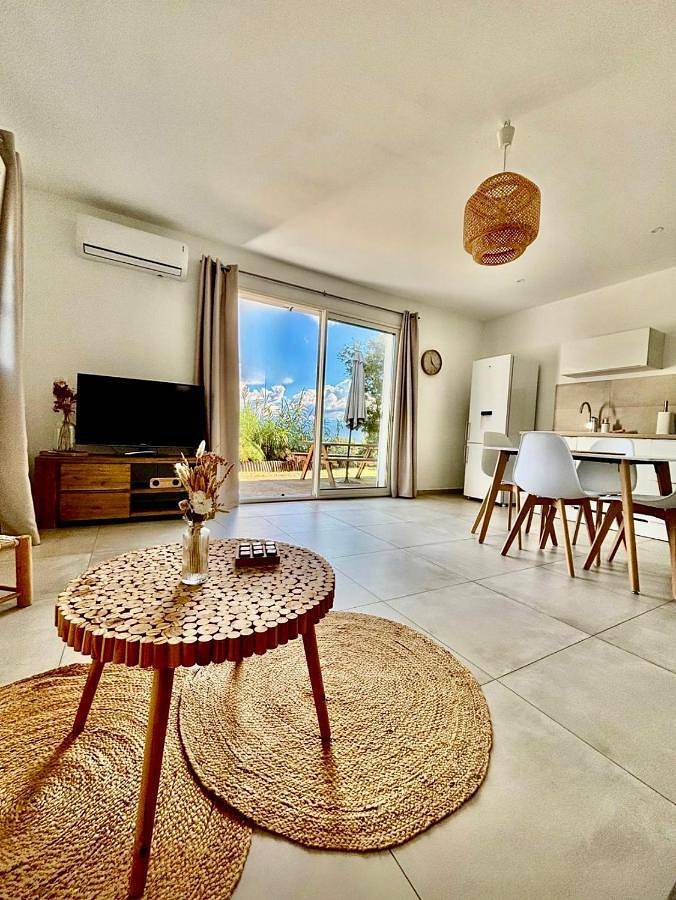 Appartement de vacances pour 4 personnes, avec vue et jardin