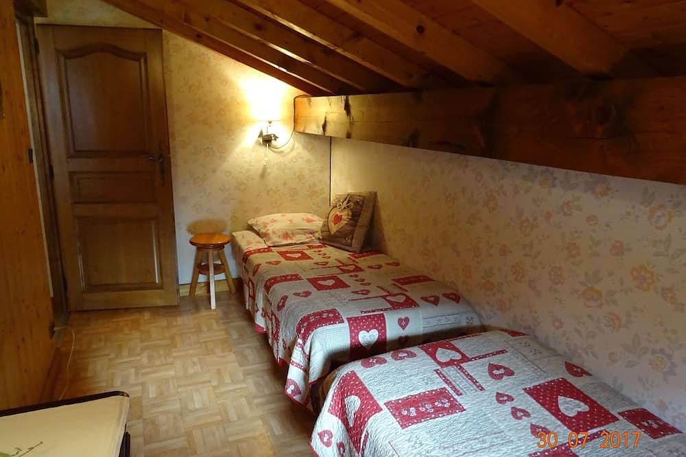 Appartement entier, Appart 2 **   5 personnes   Tous confort  secteur tranquille in Cordon, Pays du Mont-Blanc