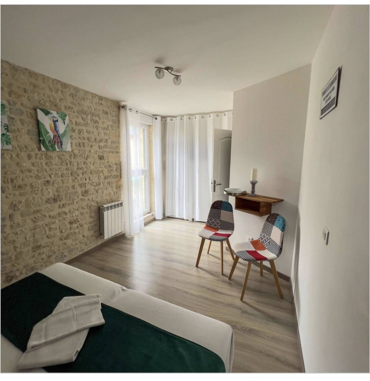 Gîte Utah : Confort et Découverte en Normandie in Formigny, Région de Bayeux