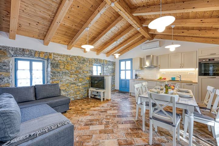 Gîte pour 5 personnes, avec terrasse et sauna à Koper