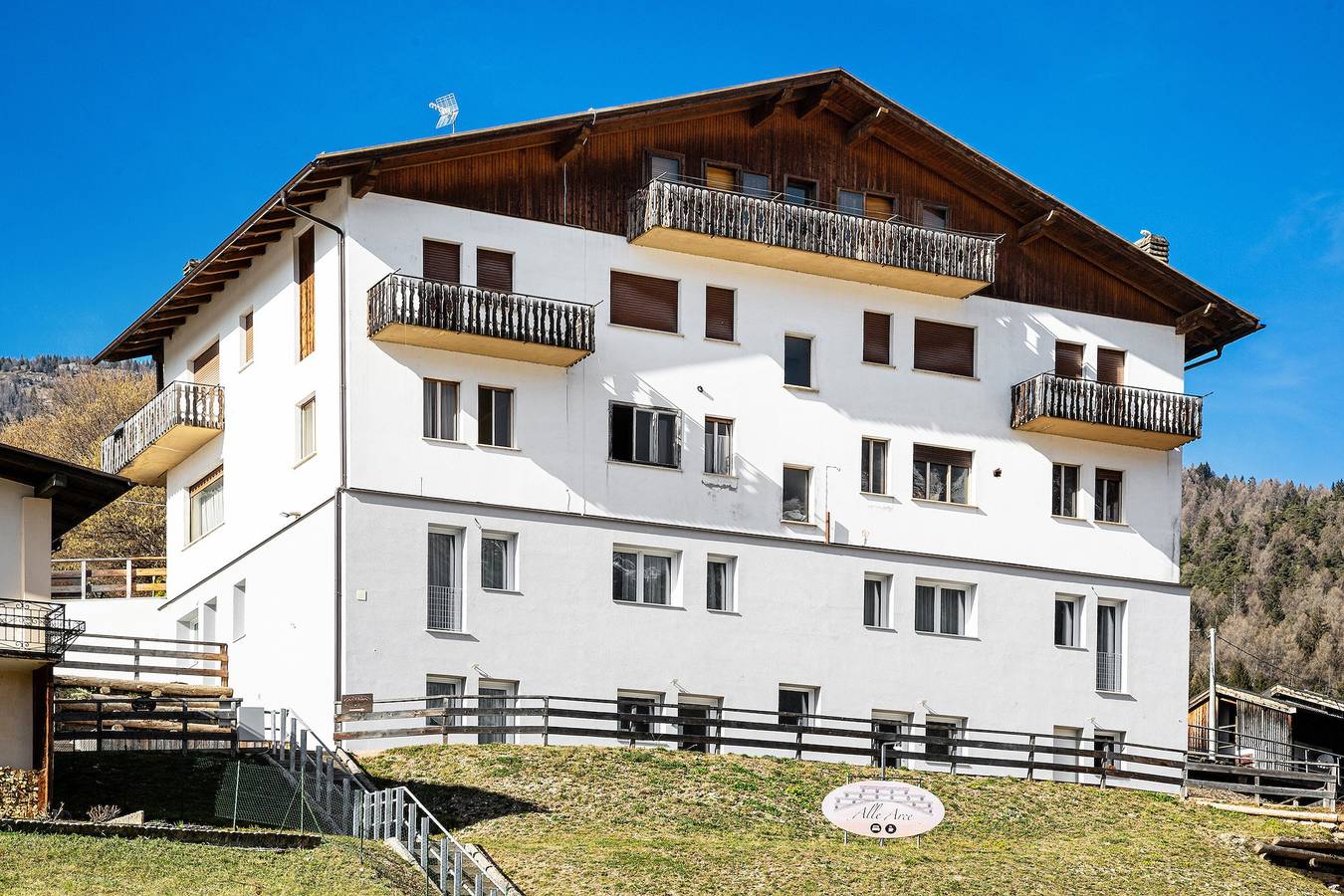 Room 'Camera S Verde Bagno Esterno Privat' with Lake View, Shared Terrace and Wi-Fi in Domegge di Cadore, Dolomity Wschodnie
