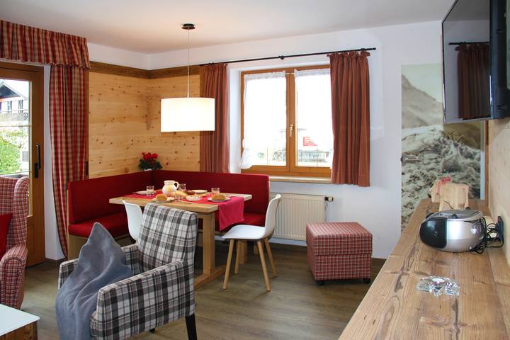 Pension für 4 Personen, mit Sauna und Balkon sowie Garten in Oberstdorf - 2