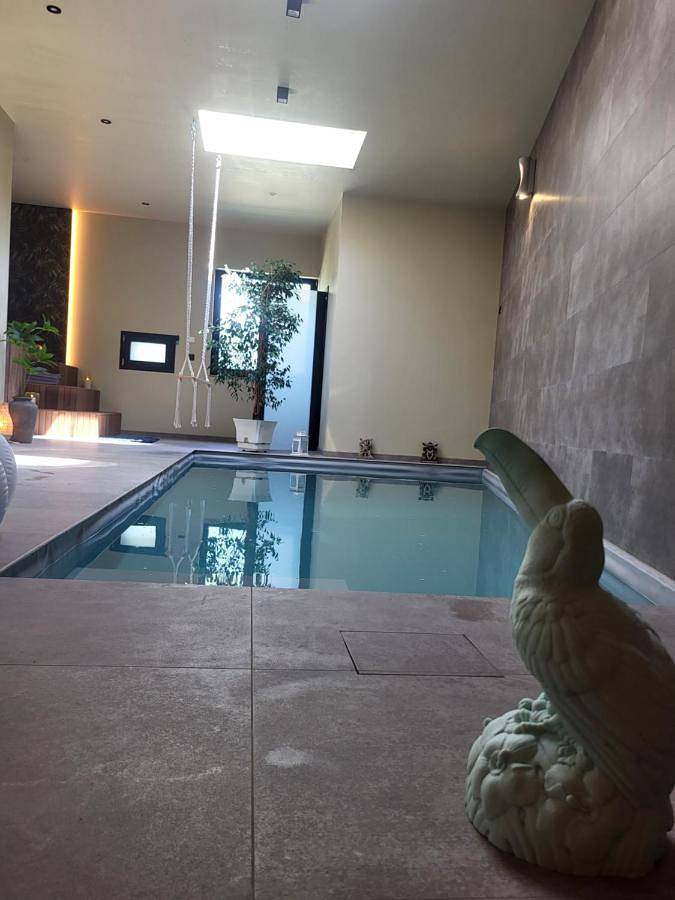 Maison d’hôte pour 4 personnes, avec piscine ainsi que terrasse et vue à Profondeville - 3