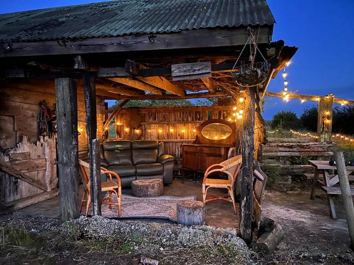 Glamping for 4 people, with Garden and View in Cambridgeshire