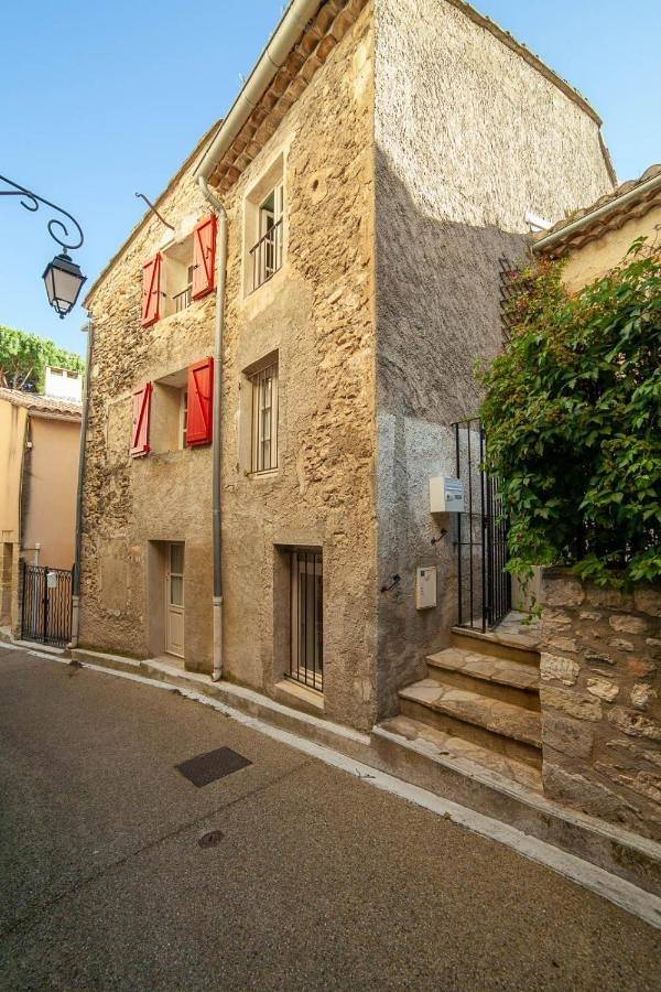 Standard Double Room with Shared Bathroom in Venasque, Parc naturel régional du Mont-Ventoux