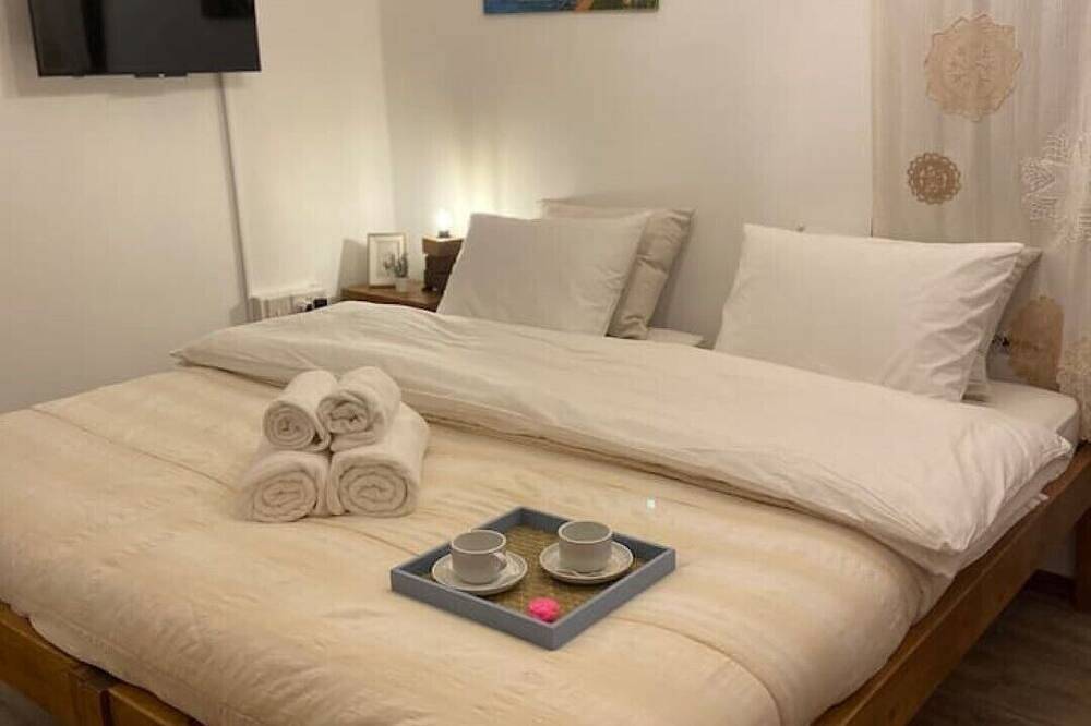 Lenta - Old Town Ensuite w/ Free Wifi in Famagusta, Northern Cyprus