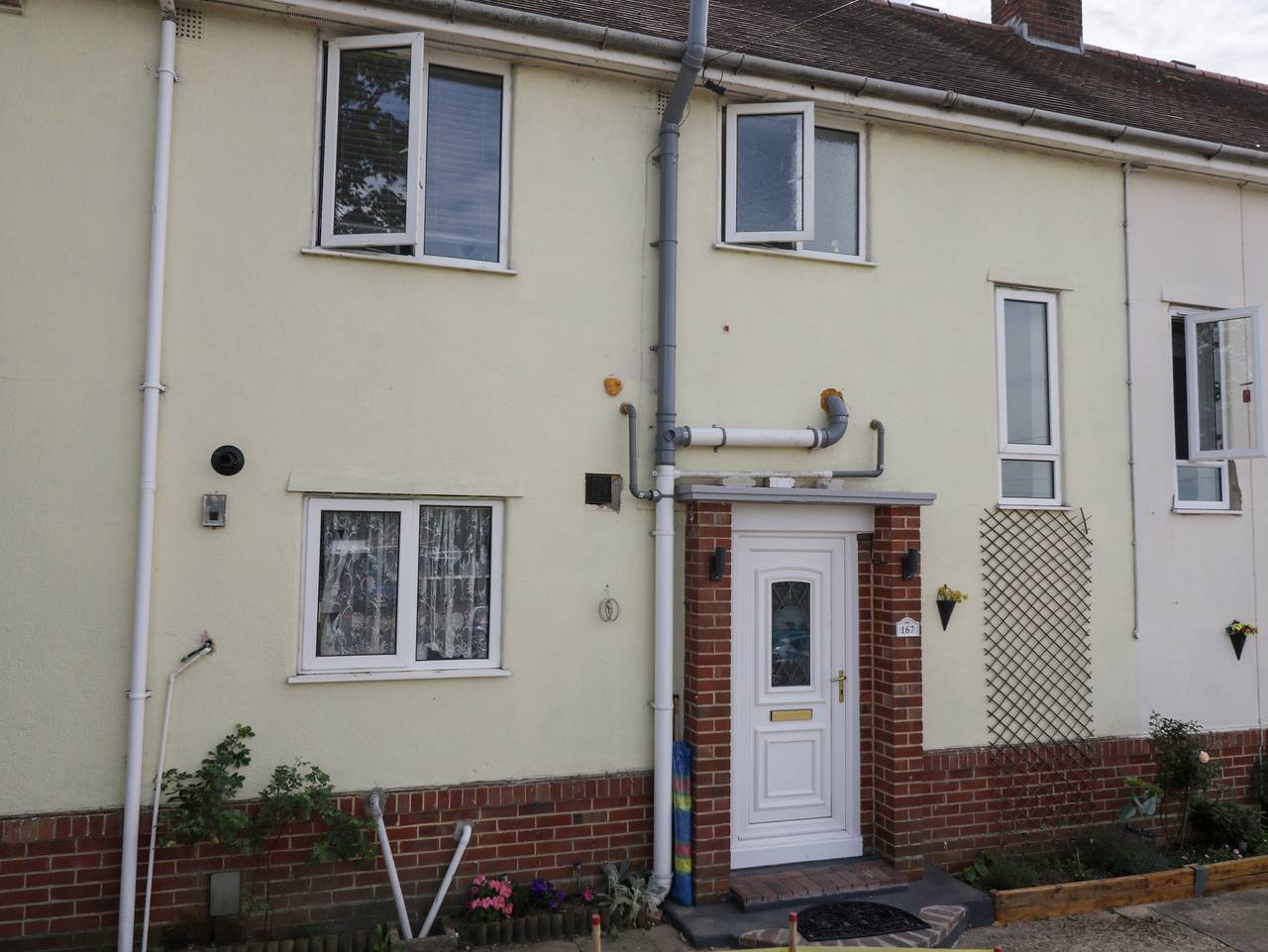 167 Leybourne Avenue in Bournemouth, South West England