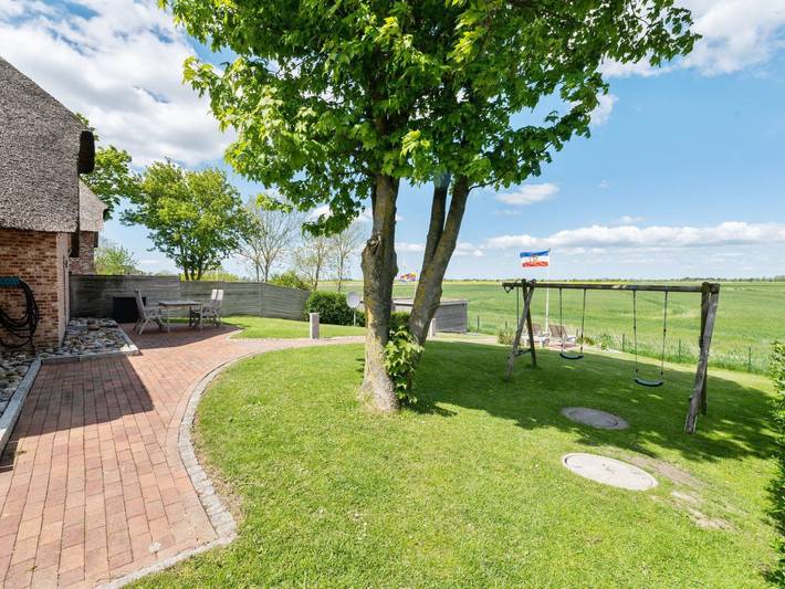 Ferienhaus für 4 Personen, mit Whirlpool und Terrasse sowie Garten in Fahretoft - 3