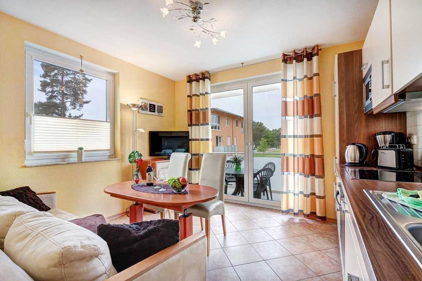Apartamento entero, Gemütliche Ferienwohnung mit Balkon & Parkplatz – strandnah auf Usedom in Ückeritz, Bernsteinbäder
