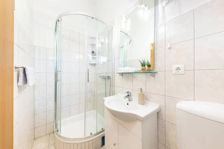 House Runjic w. pool, large garden and playground in Split-Dalmatien