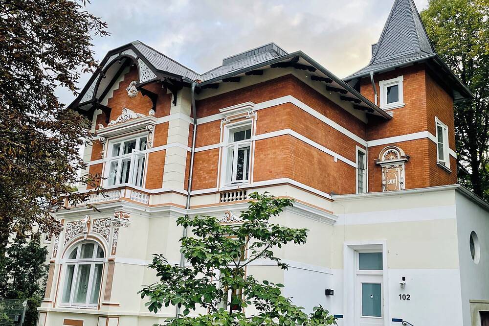 City villa in Hamburg Billstedt center in Billstedt, Hamburgo