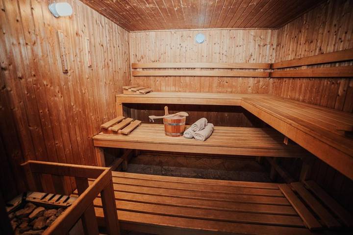 Hotel für 3 Personen, mit Sauna und Ausblick in Untermeitingen - 4