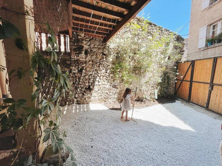 Location de vacances pour 4 personnes, avec jardin et vue, adapté aux familles à Le Puy-en-Velay - 2