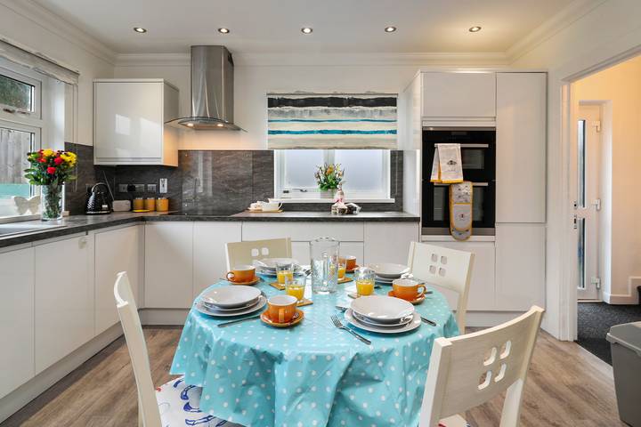 Plas Gwyn - Large Cottage, Walk to Beach in Saundersfoot, Pembrokeshire