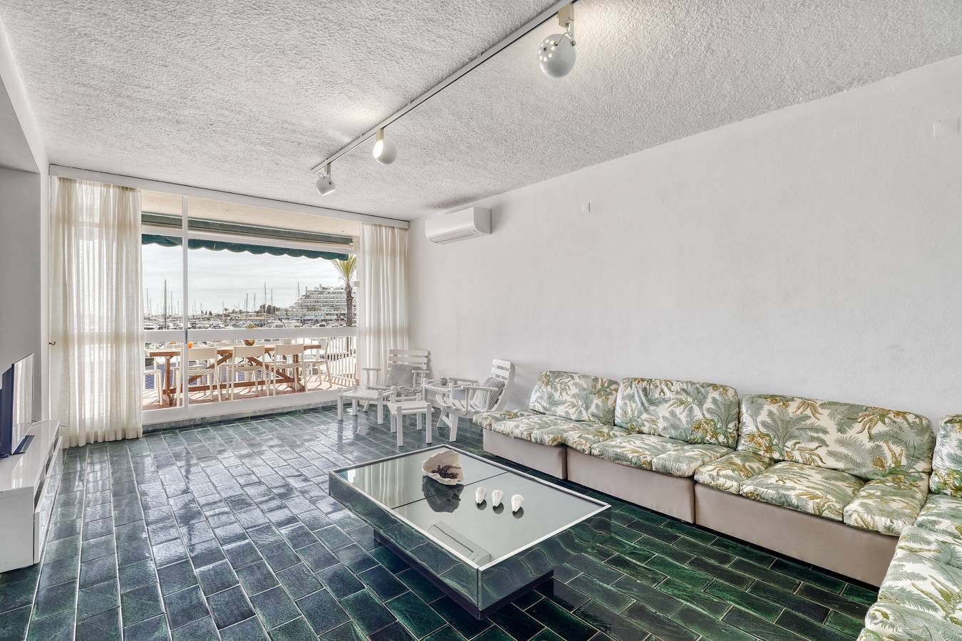 Appartement entier, Appartement de vacances pour 6 personnes avec terrasse in Vilamoura, Quarteira
