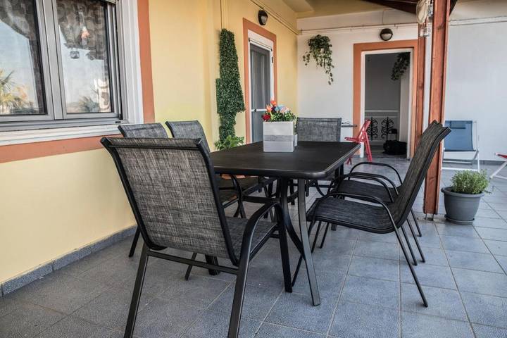 Appartement de vacances pour 7 personnes, avec Balcon et Terrasse ainsi que Jardin et Vue