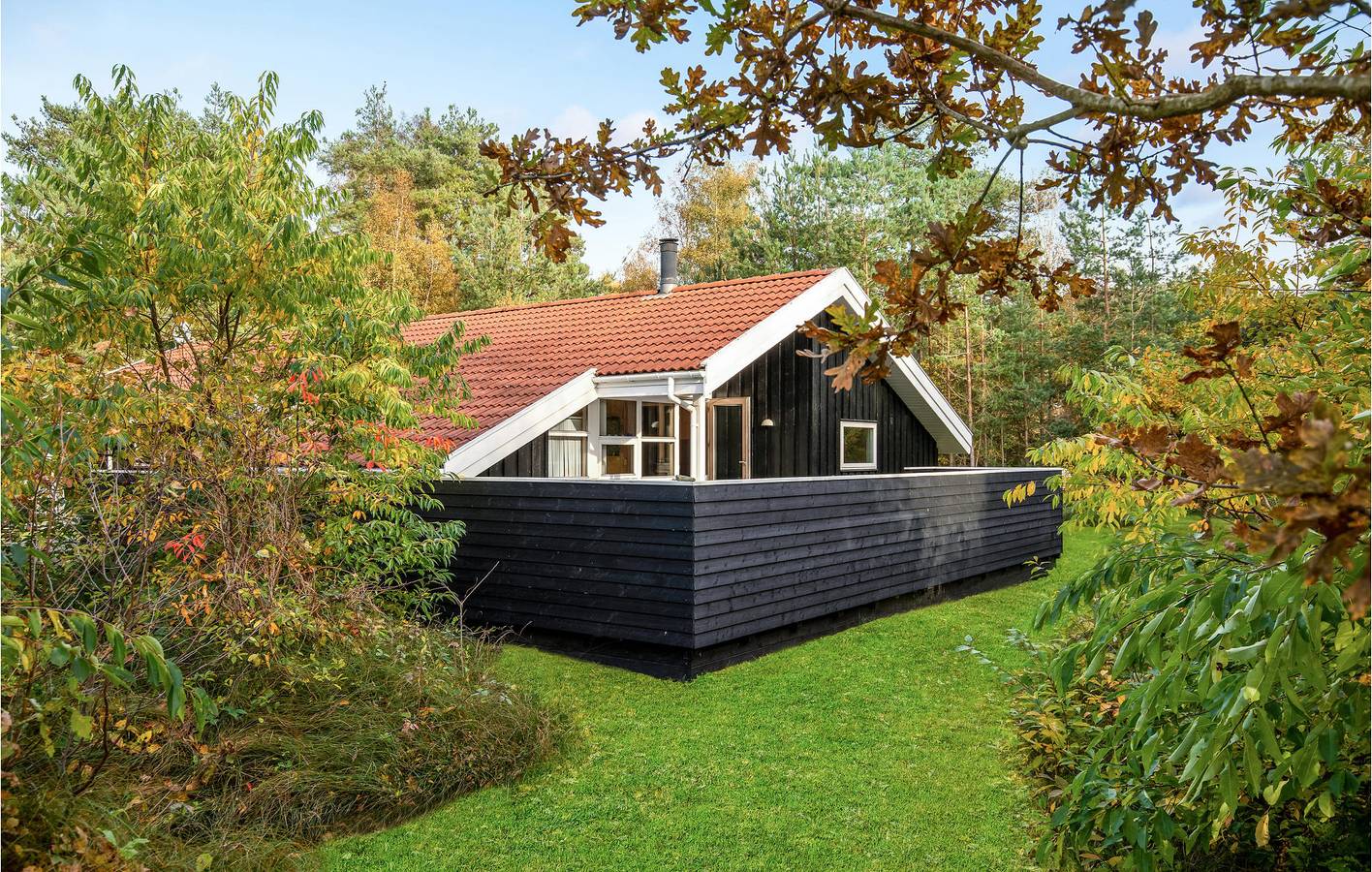 Vacation house for 8 people with yard in Vestre Sømark, Pedersker