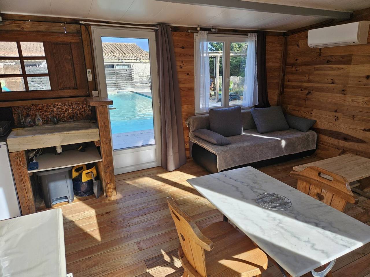 Chambres d'hôtes,7 km du Festival de Piano de La Roque d'Anthéron - Chambre tomate dans maison pour 3p in Rognes, Région d'Aix-en-Provence
