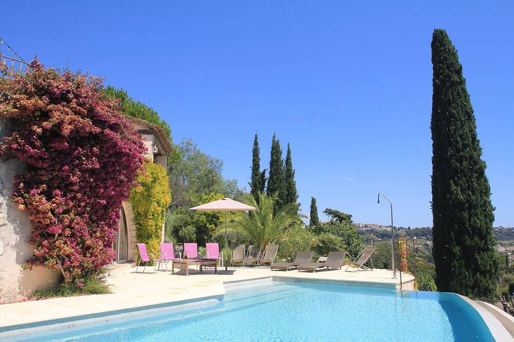 Villa pour 12 Personnes dans La Colle-sur-Loup, Région de Cannes