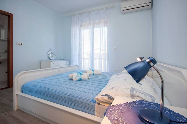 Ferienwohnung für 2 Personen, mit Balkon und Garten in Primosten - 4