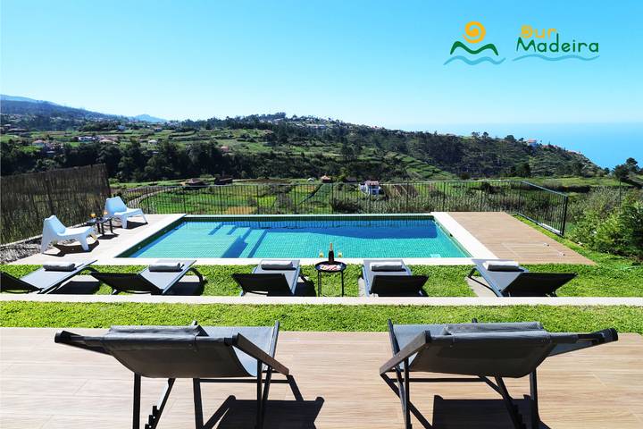 Villa with pool for 6 people, with garden in Madeira