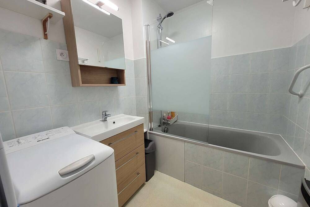 Ganze Wohnung, Appartement am Meer mit Balkon, Parkplatz und gemütlicher Einrichtung in Merlimont Plage, Merlimont