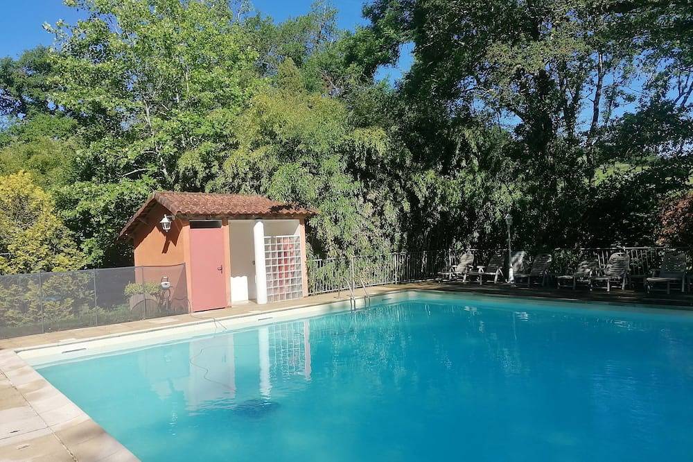 Gîte de 12 à 20 personnes avec piscine chauffée, en Aveyron 🌿 in La Fouillade, Aveyron