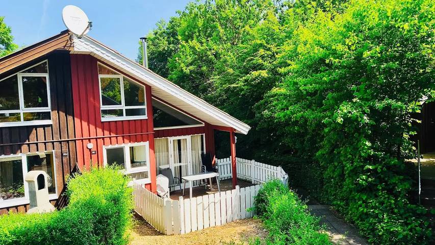 Ferienhaus für 5 Personen, mit Terrasse und Sauna sowie Garten im Weserbergland