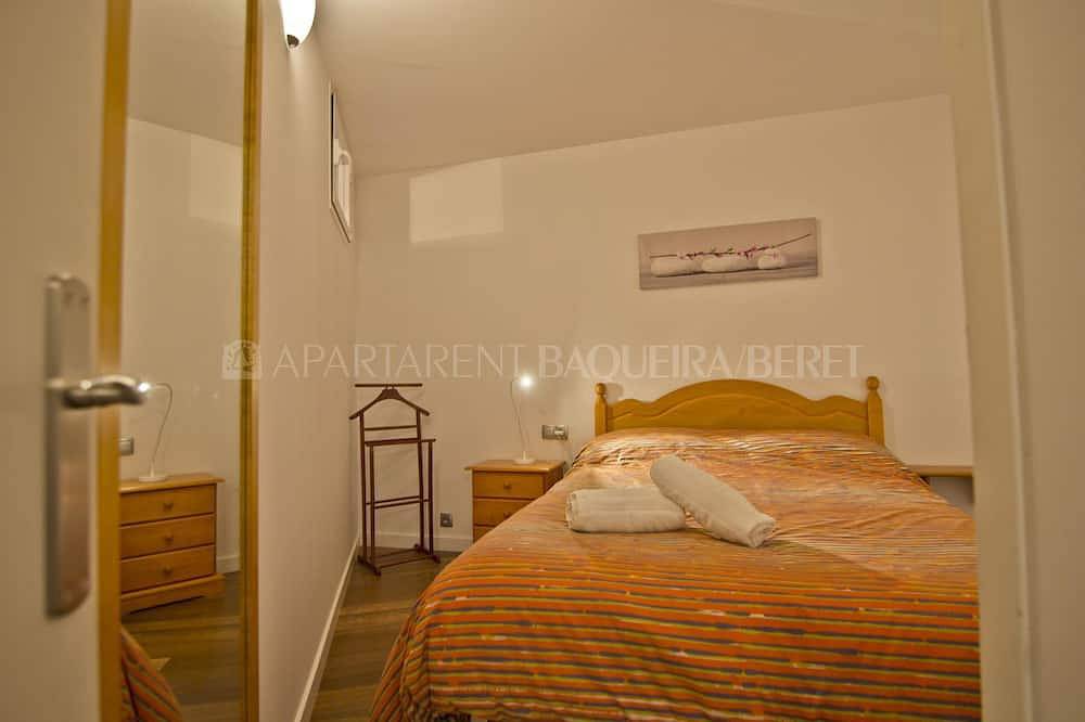Entire apartment, Urogallo - Edificio Aneto in Baqueira, Naut Aran