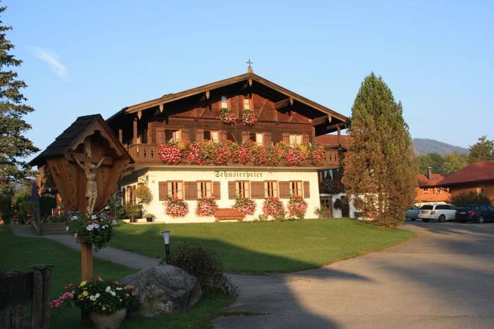 Hotel für 2 Personen, mit Balkon und Terrasse sowie Garten und Sauna in Arzbach