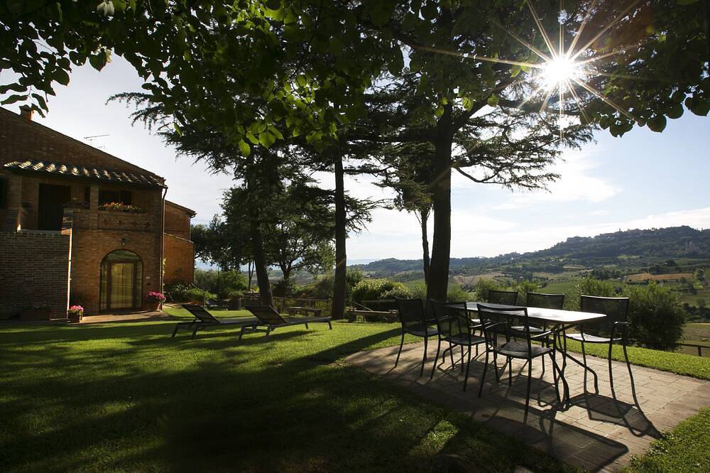 Agriturismo per 4 Persone in Montepulciano, Siena e dintorni