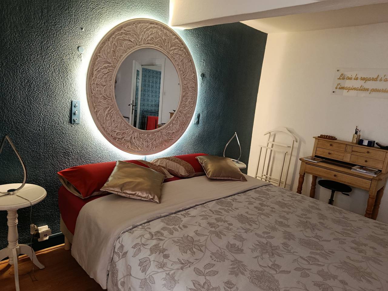 Les Myriades d'Or - Chambre 1 in Régny, Région de Roanne