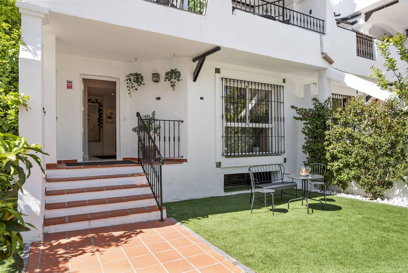 Casa Esquina in Nueva Andalucia Golf Valley, Marbella