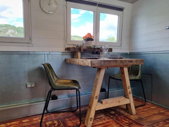 Bateau pour 3 personnes, avec terrasse, animaux acceptés dans Grand Est - 4