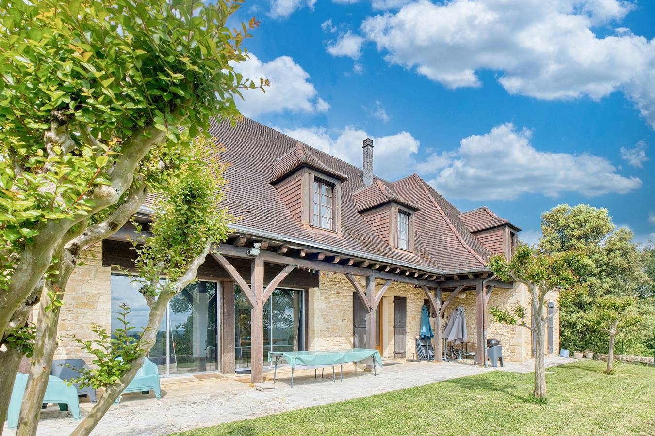 Maison Le Cayre, climatisée, familiale avec piscine et vue panoramique, à Sarlat in Sarlat-la-Canéda, Périgord Noir