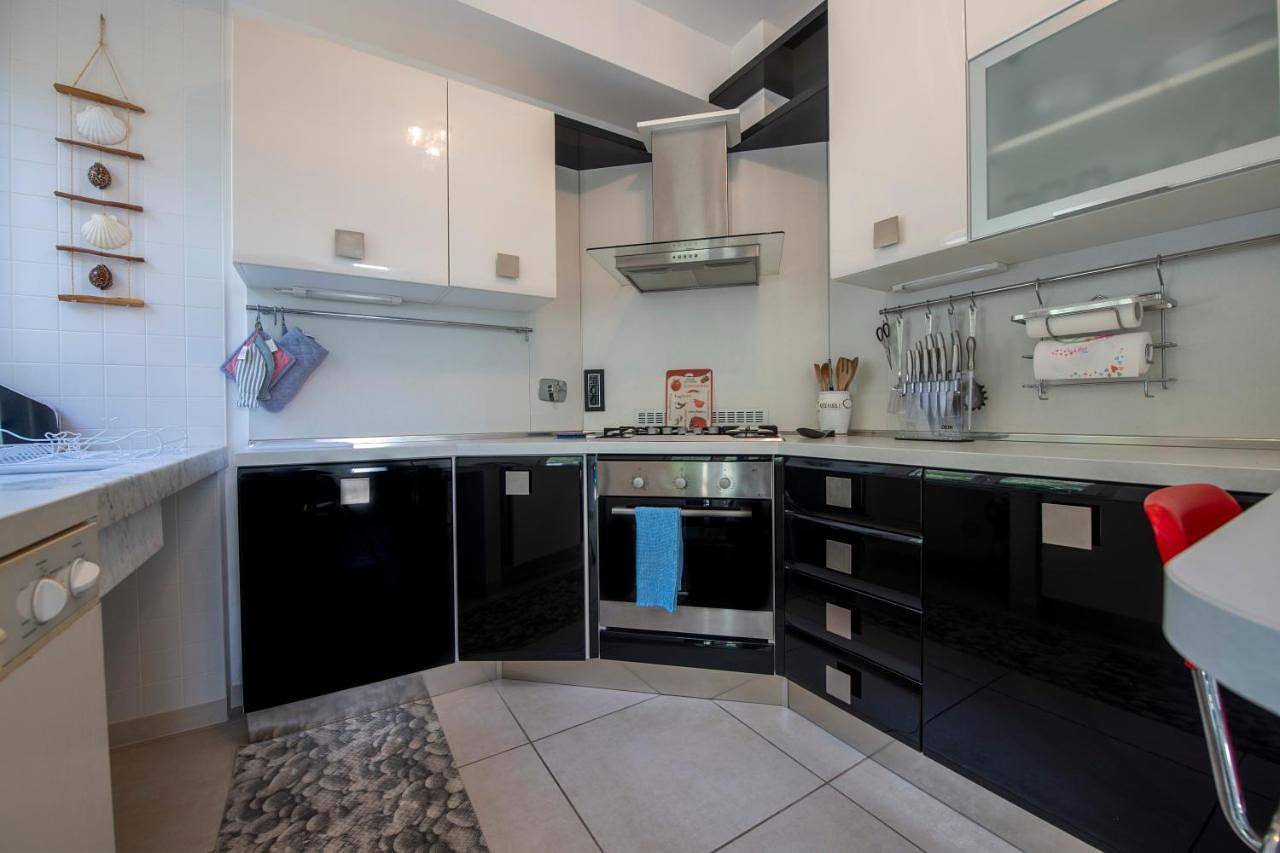 Ganze Wohnung, 257b - Villetta Maiso - Vista Mare, Giardino e Piscina Privata a 2 minuti di auto dalle spiagge e mare - Parcheggio Privato Incluso in Bagni Tiffany, Lavagna Gemeinde