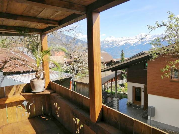 Ferienwohnung für 4 Personen, mit Balkon und Terrasse sowie Seeblick und Ausblick
